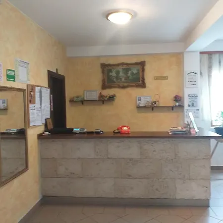 Hotel Pensiunea Madalina - Limara Prajila